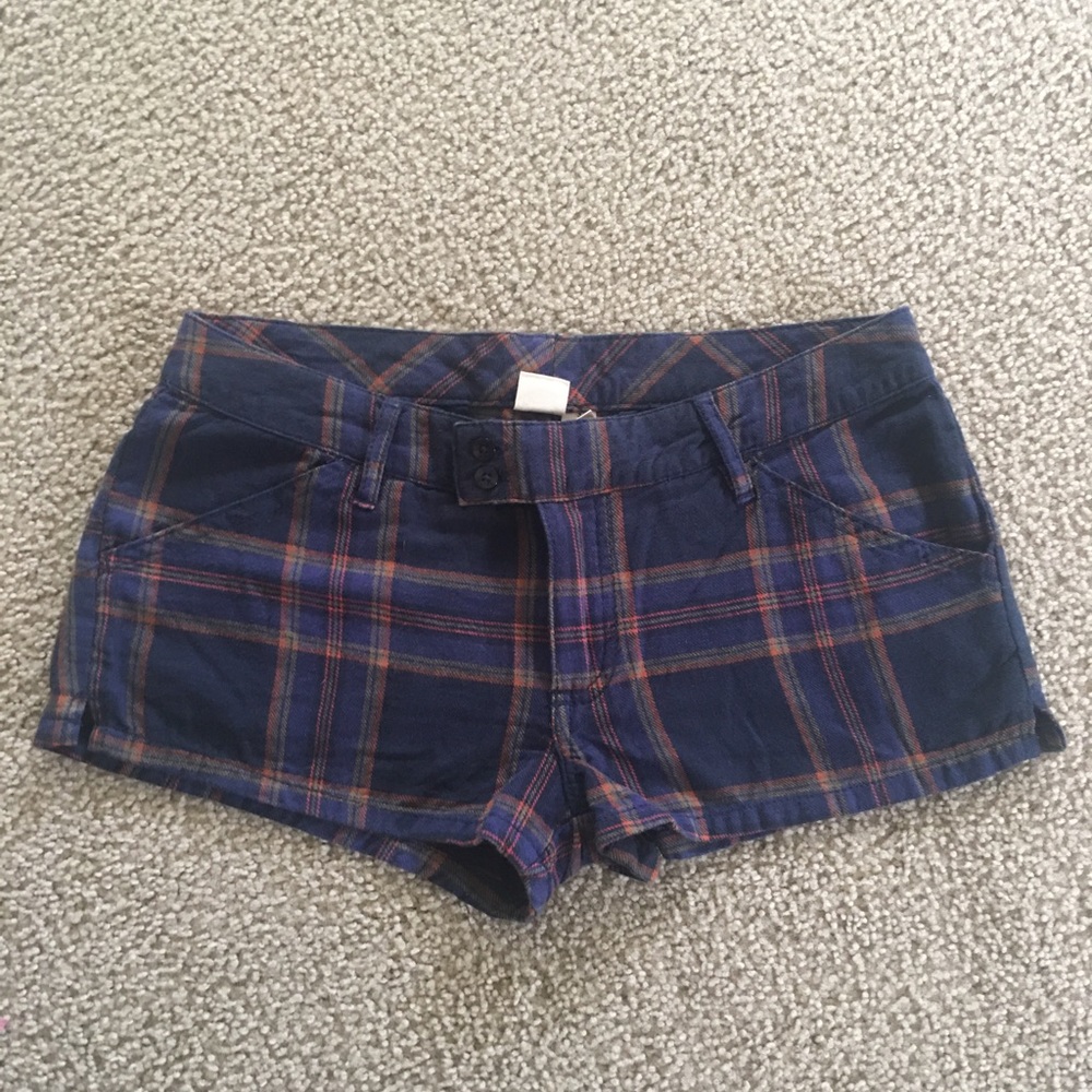 Roxy sz 3 Lowrise plaid shorts Y2K !!